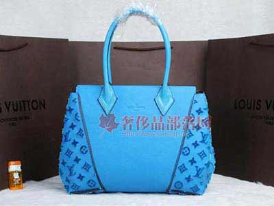 94481 <a href=/lv/ target=_blank class=infotextkey>·</a>ƷߵȴʱаٴŮ