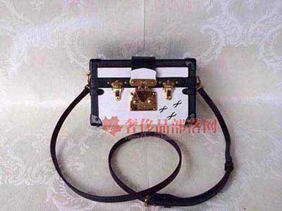 M50013-ˮưɫ LVͬСˮư <a href=/lv/ target=_blank class=infotextkey>·</a>ʱаٴ<a href=/bags/ target=_blank class=infotextkey>ԭ</a>