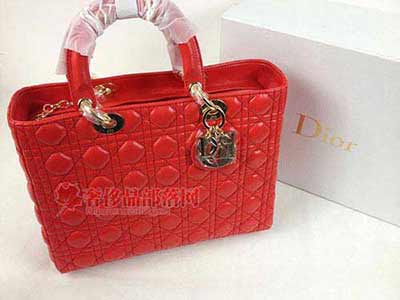 dior֬Ƥʱб񾭵Ů 44571 ֬Ƥ